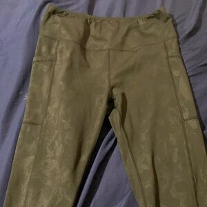 Large CVG workout tights